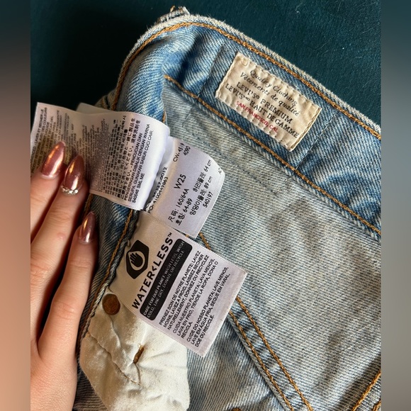 Levi’s 501 Distressed Short shorts W25” - Picture 5 of 5